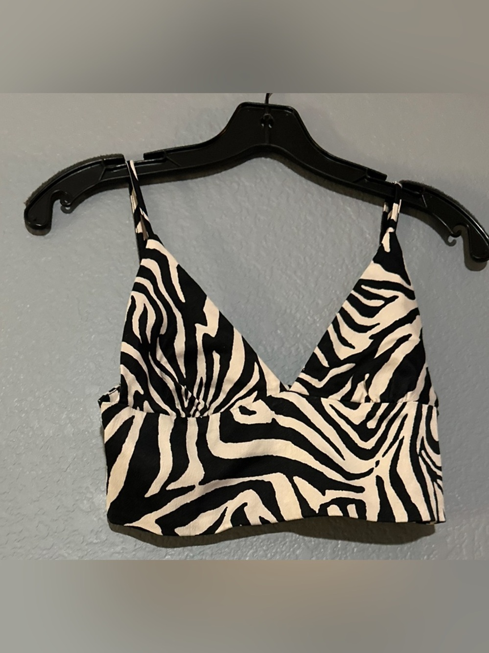 ZARA ZEBRA PRINT V-NECK CROP-TOP